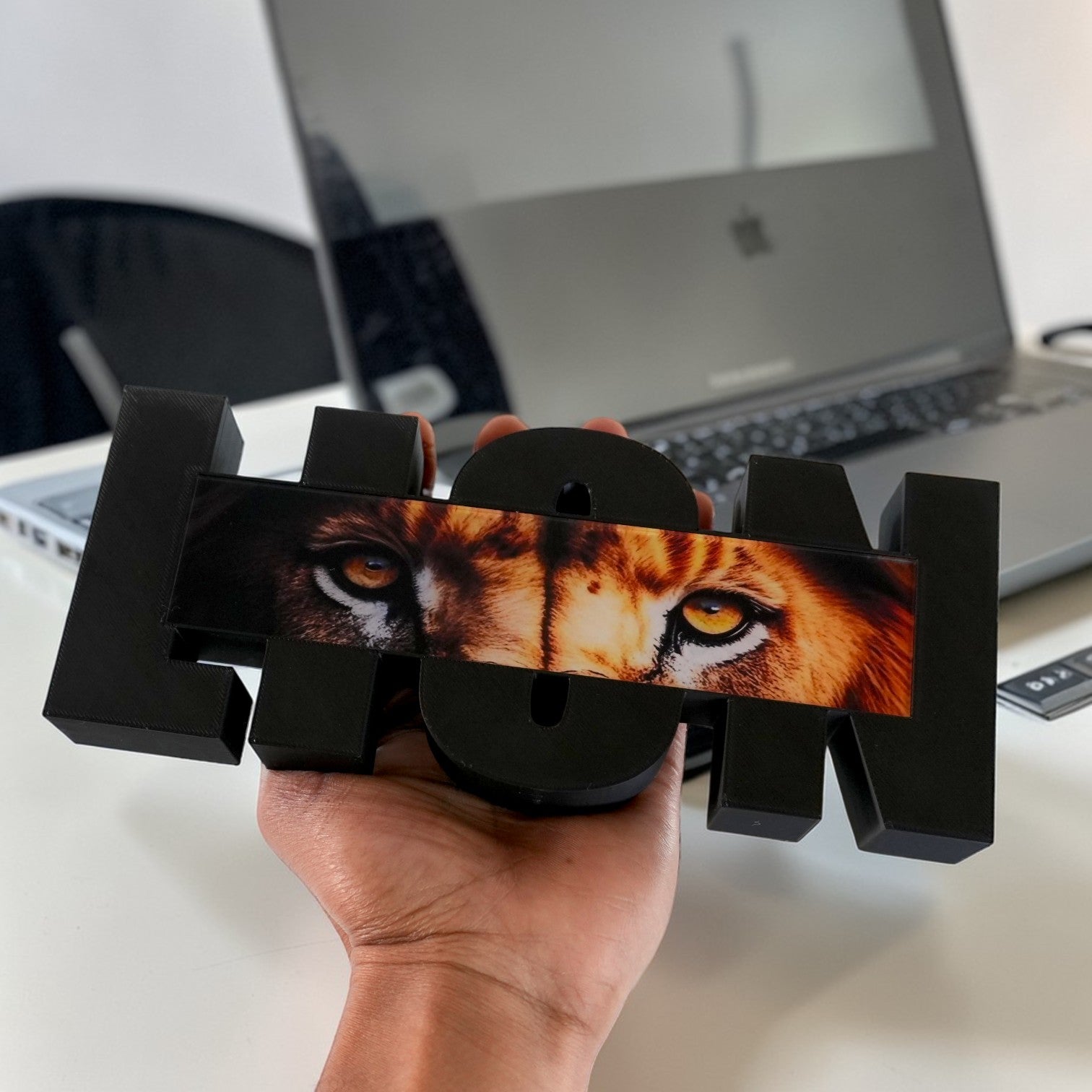 Lion Eyes Table Top Wildlife Desk And Home Decor And Collectibles