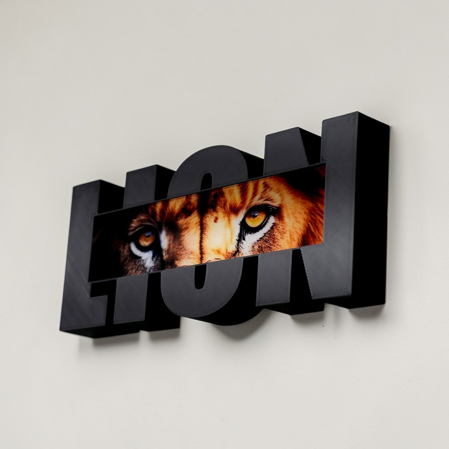 Lion Eyes Table Top Wildlife Desk And Home Decor And Collectibles