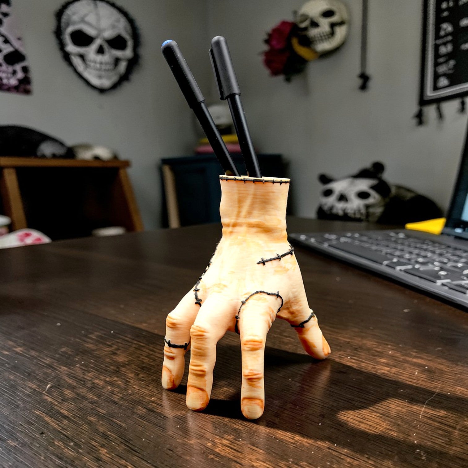 Cursed Hand Pen Holder – Horror Aesthetic Desk Organizer