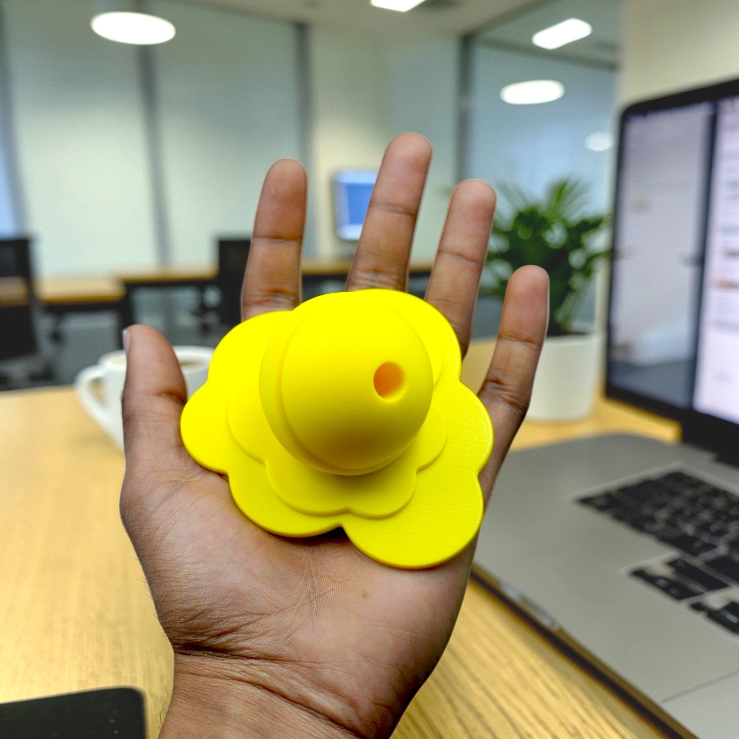 Candy Style Pen Holder – Cute Aesthetic Desk Organizer with Candy-Inspired Design